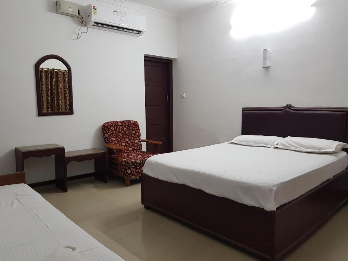 All Seasons Guest House Thiruvananthapuram Buitenkant foto