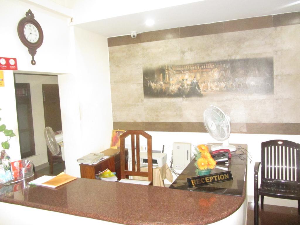 All Seasons Guest House Thiruvananthapuram Buitenkant foto
